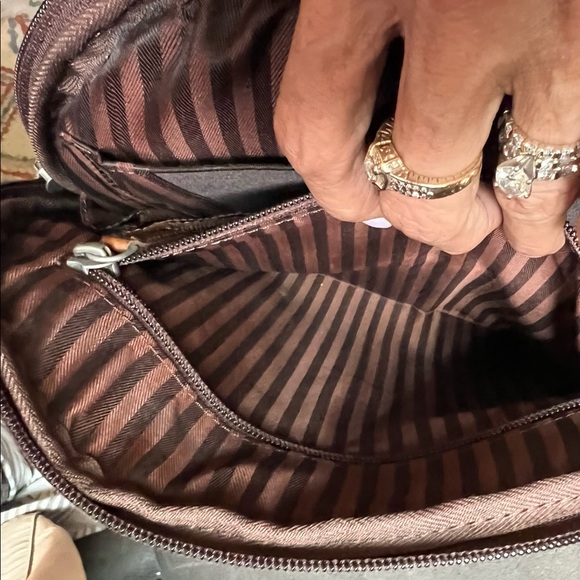 Jack Rogers Hornback Croco Convertible Backpack/Crossbody NWOT - Picture 7 of 15